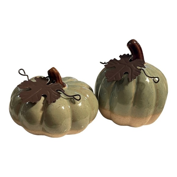 PUMPKINS pair of ceramic minis slate with metal leaf. - Picture 1 of 6